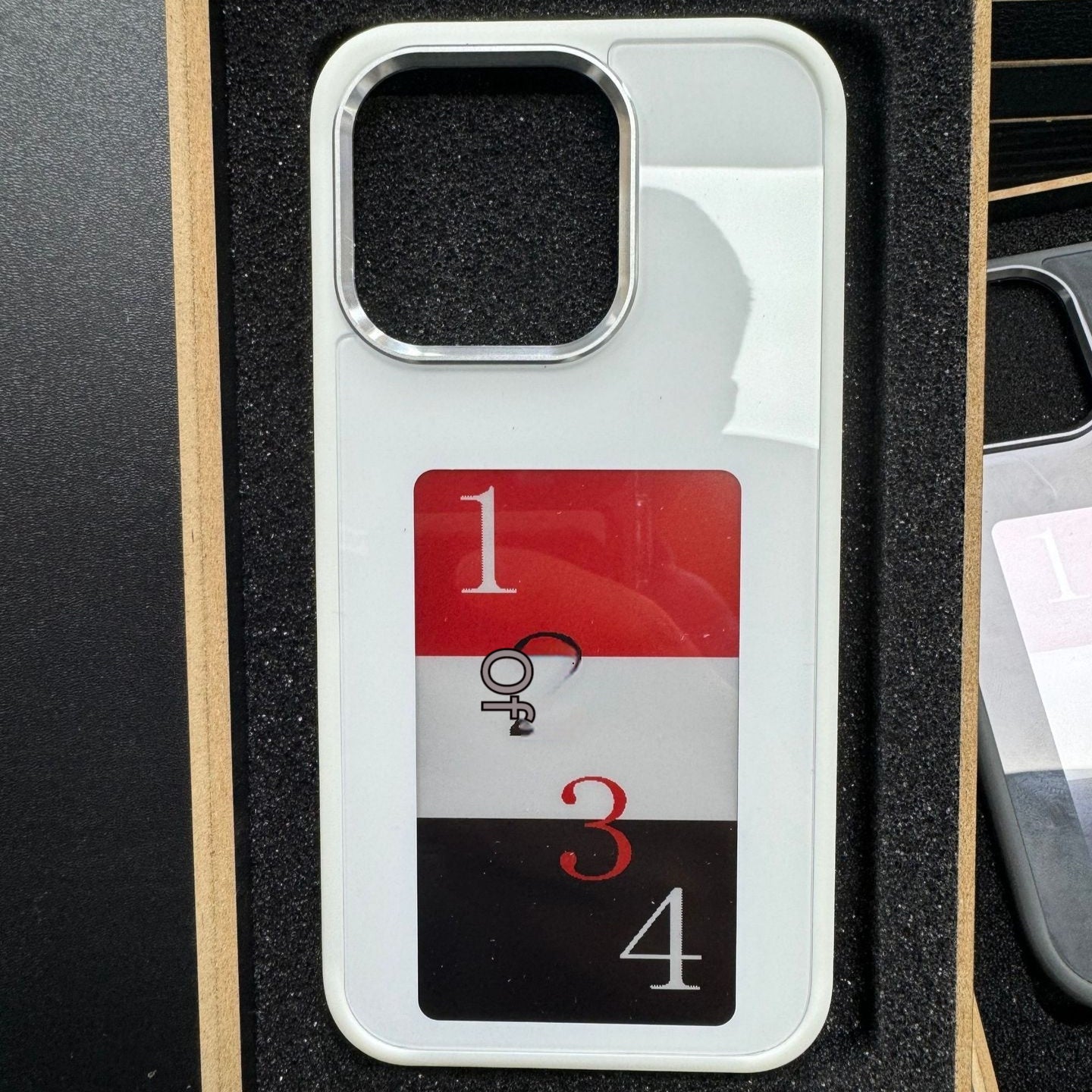 Turn Your Phone Case Into a Custom Display — No Battery Needed